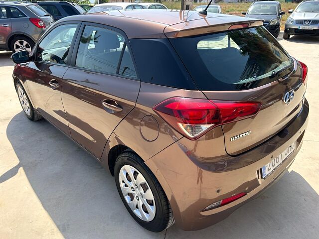 HYUNDAI I20 COMFORT 1.4 AUTO SPANISH LHD IN SPAIN 111000 MILES SUPER 2015